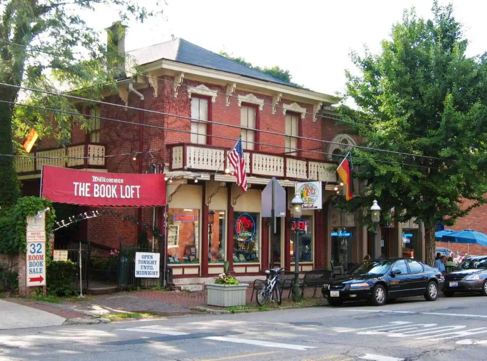 Quaint German Village Triplex photo 2