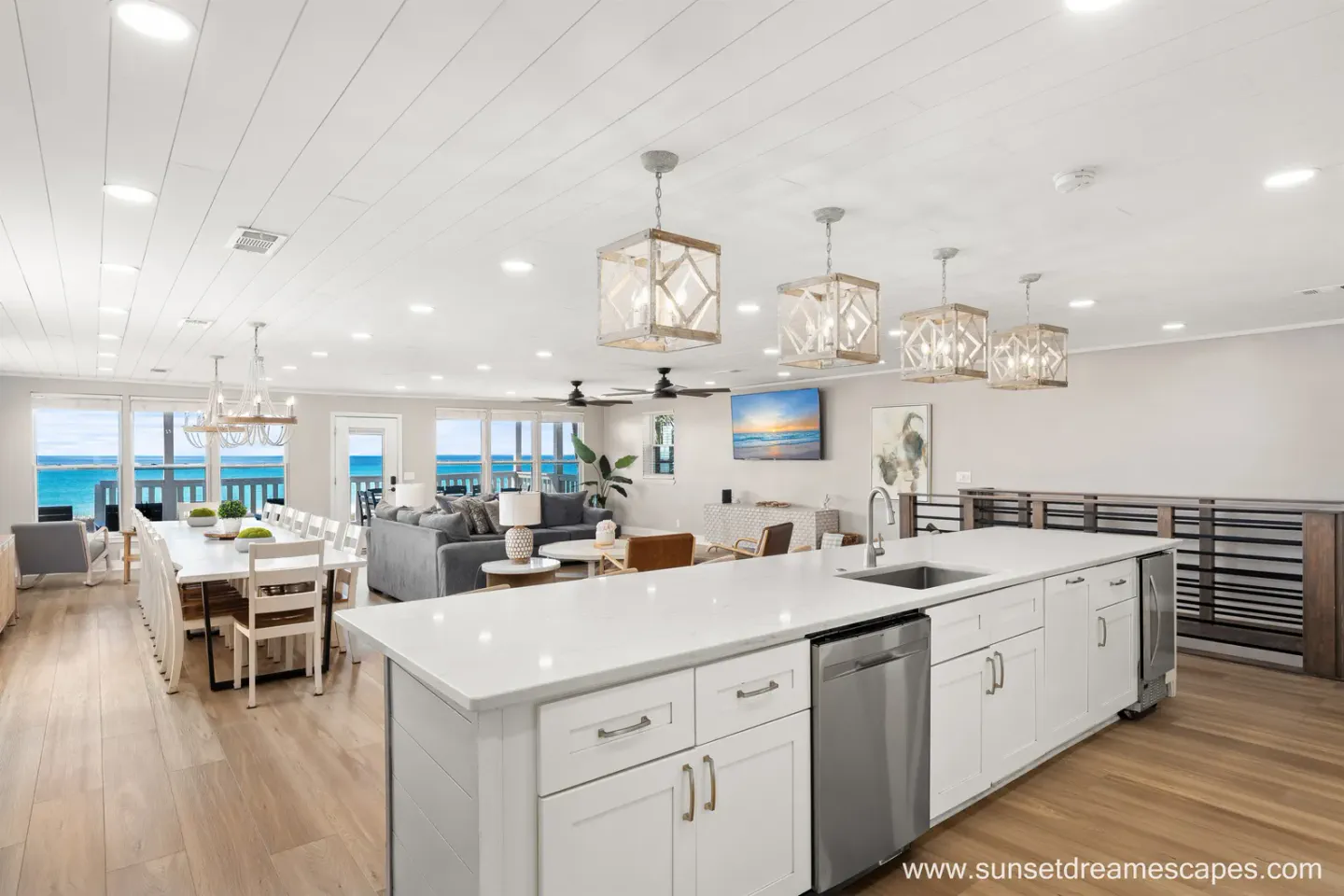 Beachfront Home, photo 2