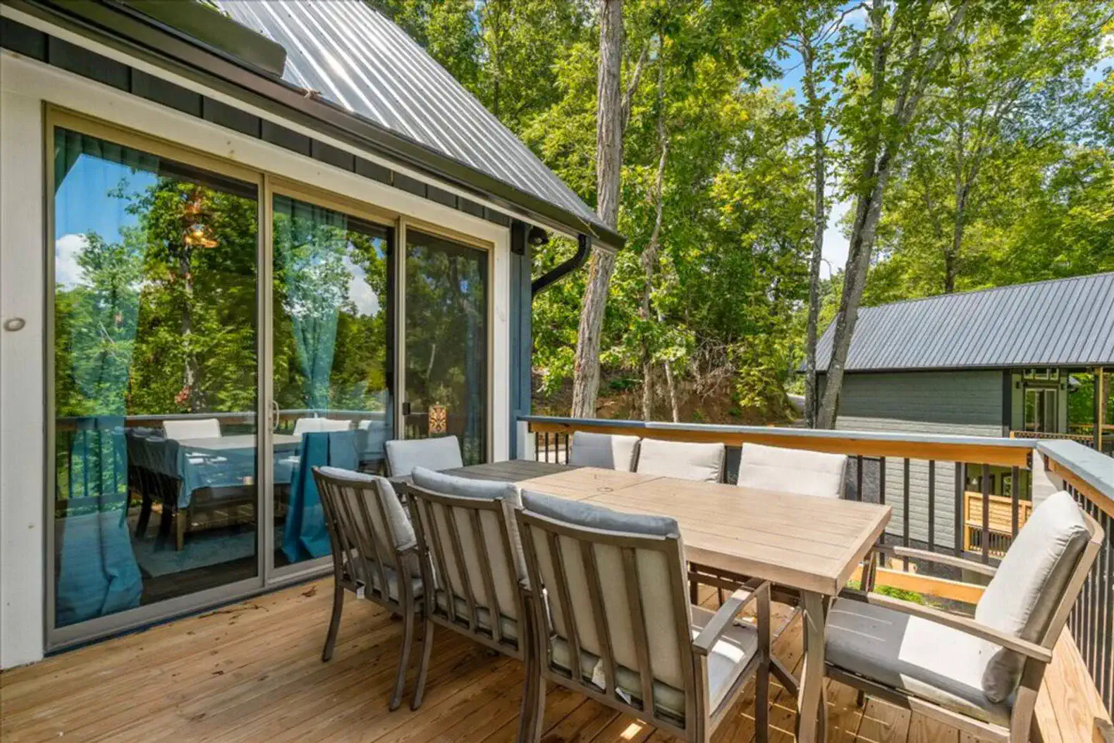 Outdoor dining on the main level deck.