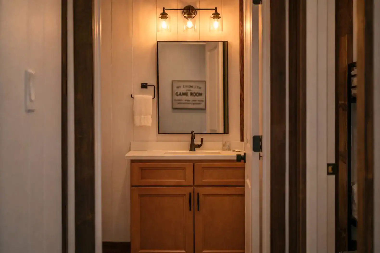 Full bath located off of the second king suite on the second floor. 