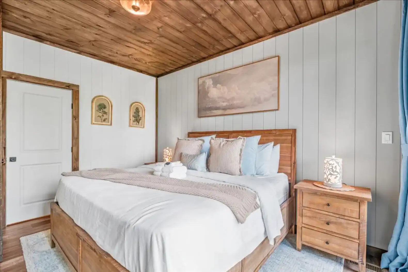 Soft and light so you can feel cozy and clean during your stay.