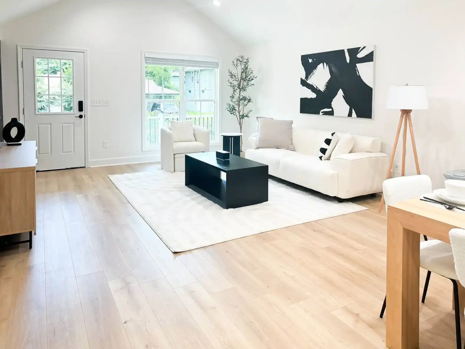 Blackish-Oak Lux 3BR|2BTH Home 7 Min DT / Stadium - Holiday Home – photo 3
