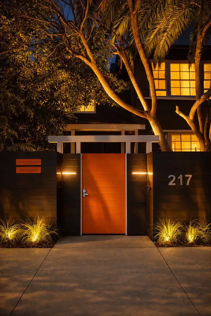 The Venice Beachwood