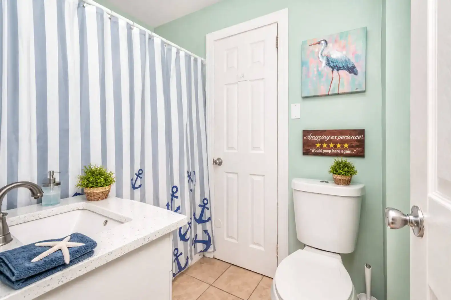 Anchors Down Bathroom, Jack and Jill between the two King Bedrooms
