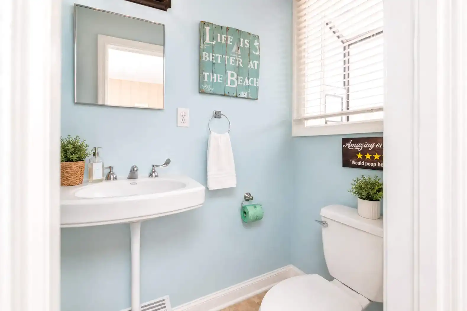 Anchors Up Bathroom off bedroom with two full beds