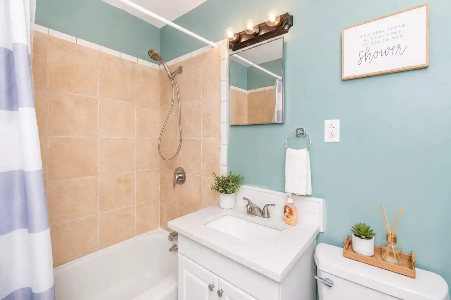 Anchors Up Master King Bedroom-Bathroom