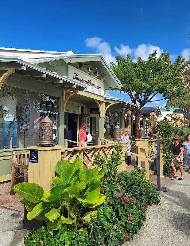 Weekend Farmers Market at Third Street South