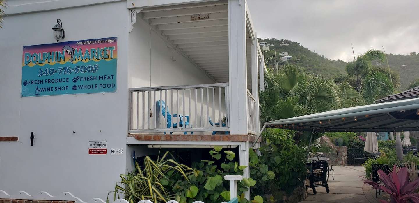 Coral Bay’s Laid‑Back Eats & Essentials: A Local’s Guide from Cocoa Tea Villa