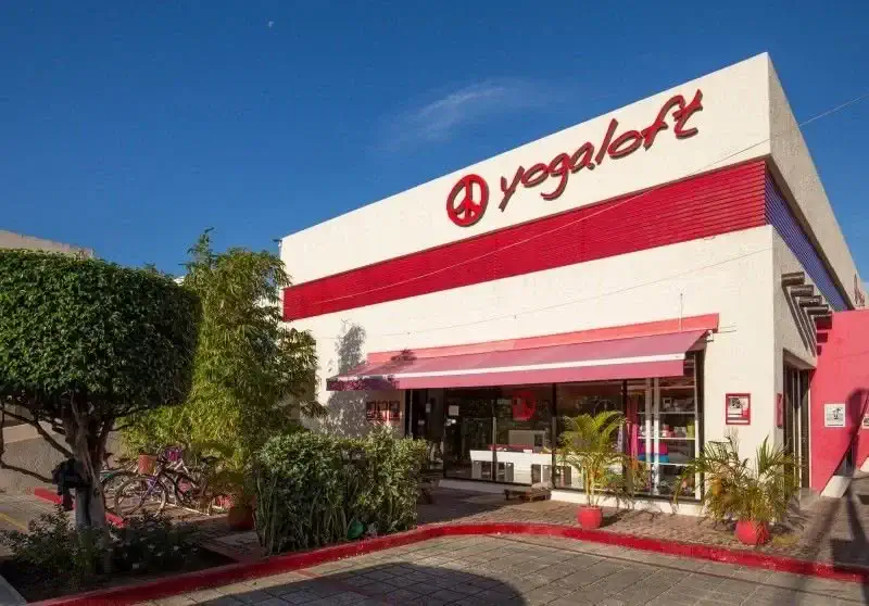 Great Yoga Studio 15 Minutes from Casa Karma