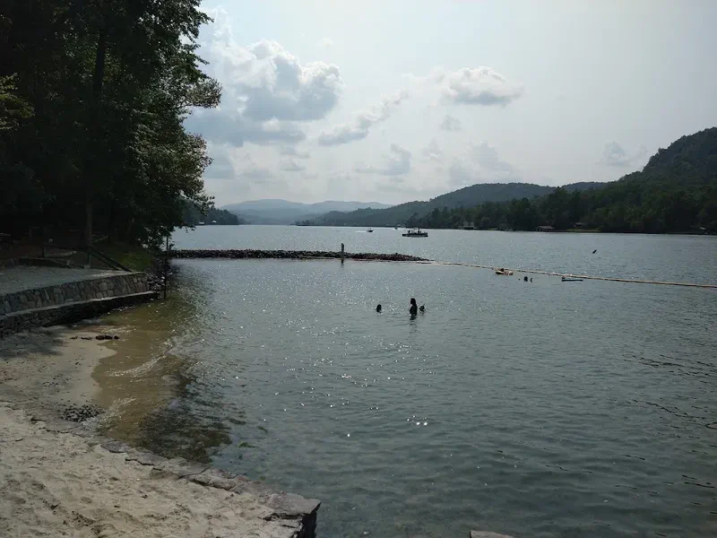Exploring Lake Burton: Family-Friendly Boating Activities