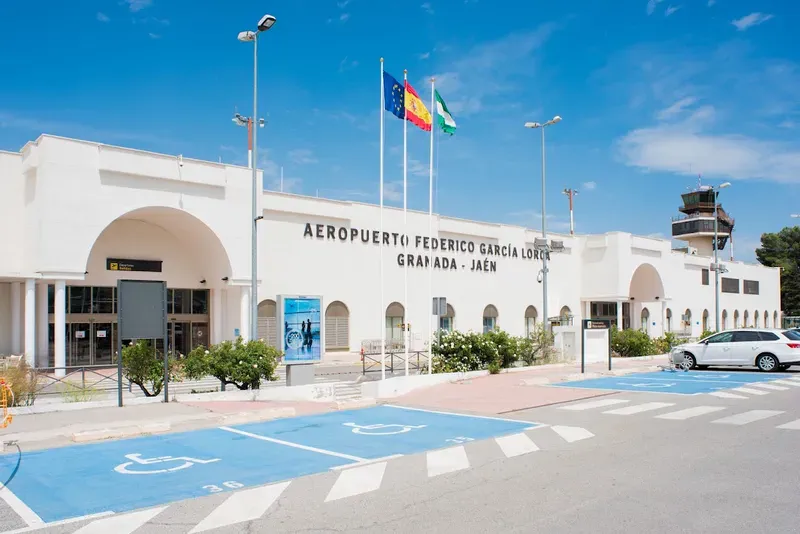 Navigating Órgiva: Proximity to Major Airports