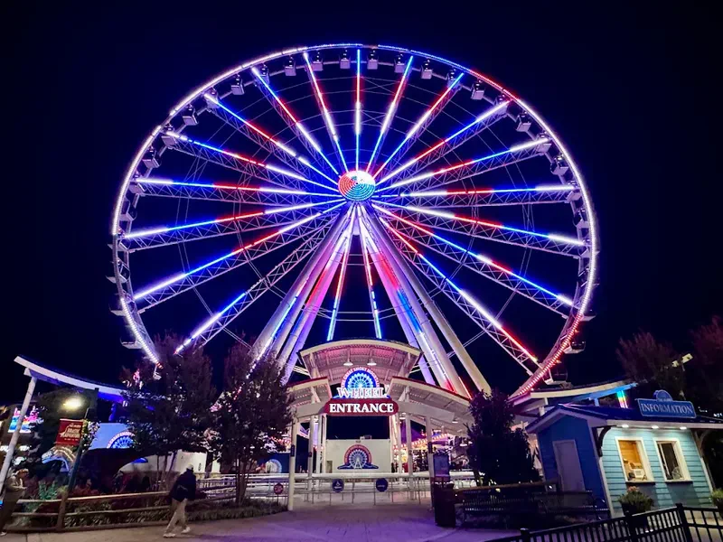Experience the Great Smoky Mountain Wheel