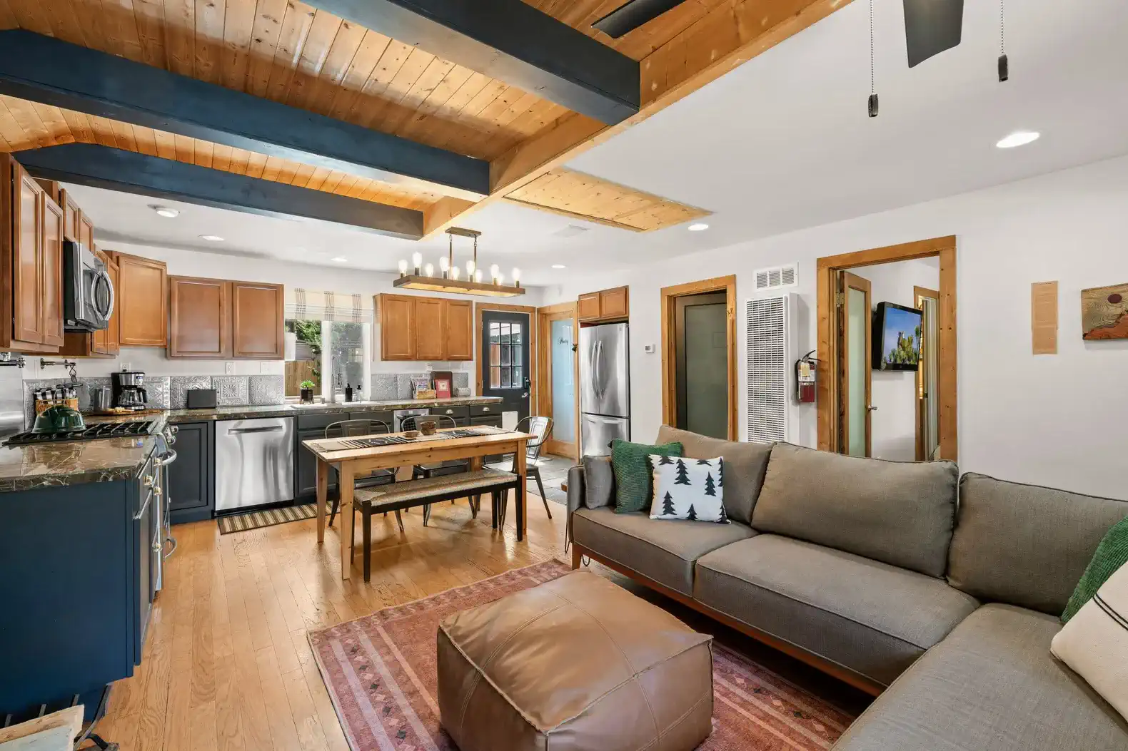 Fenced Yard • Walk to Lake & Village • Cozy Cabin – photo 1