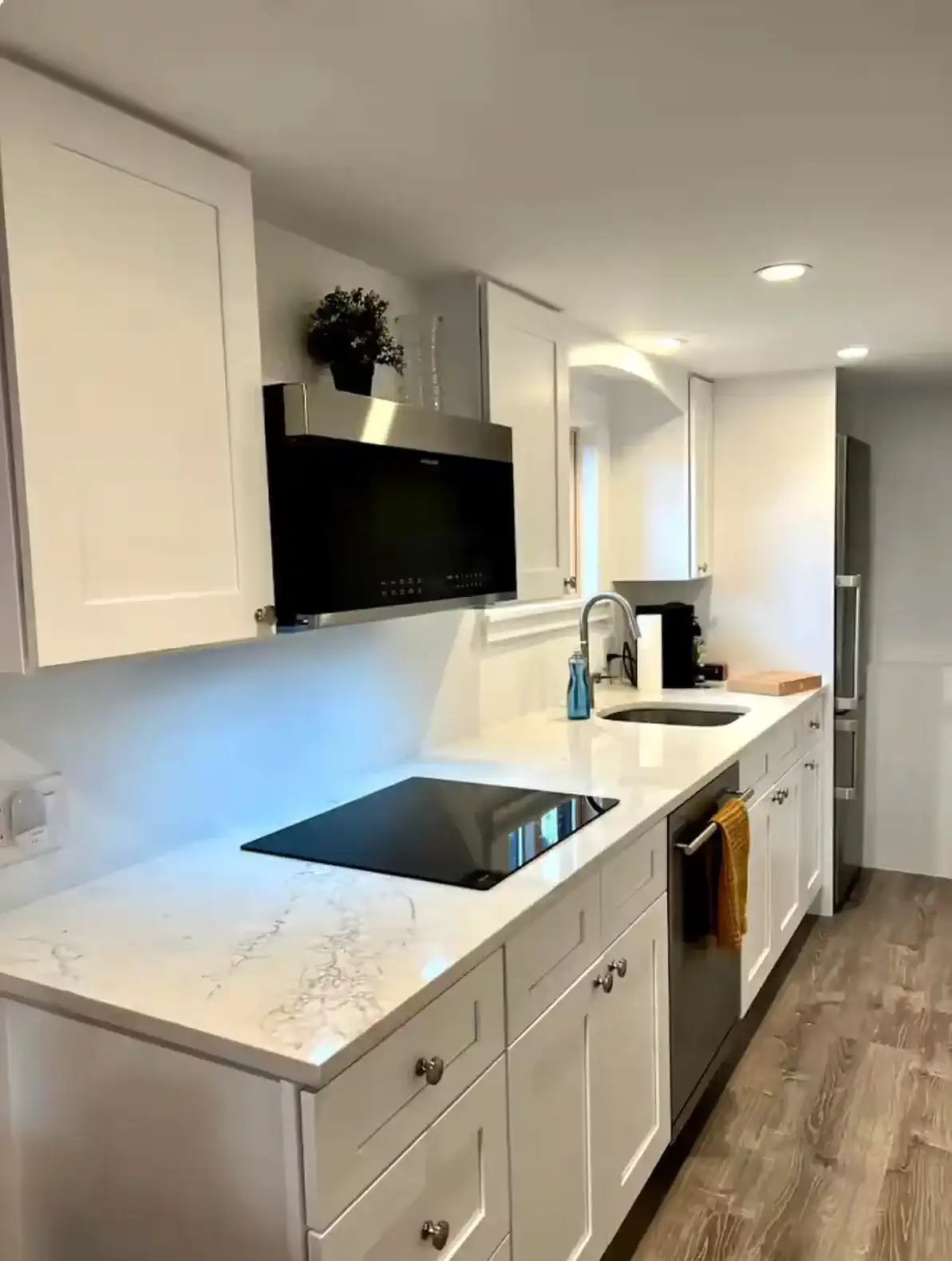 Cozy West End Cottage w/ Parking 1st & 2nd floors photo 7