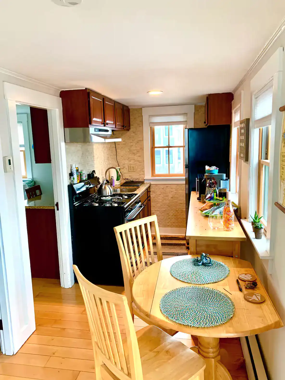 Cozy West End Cottage w/ Parking 1st & 2nd floors photo 8