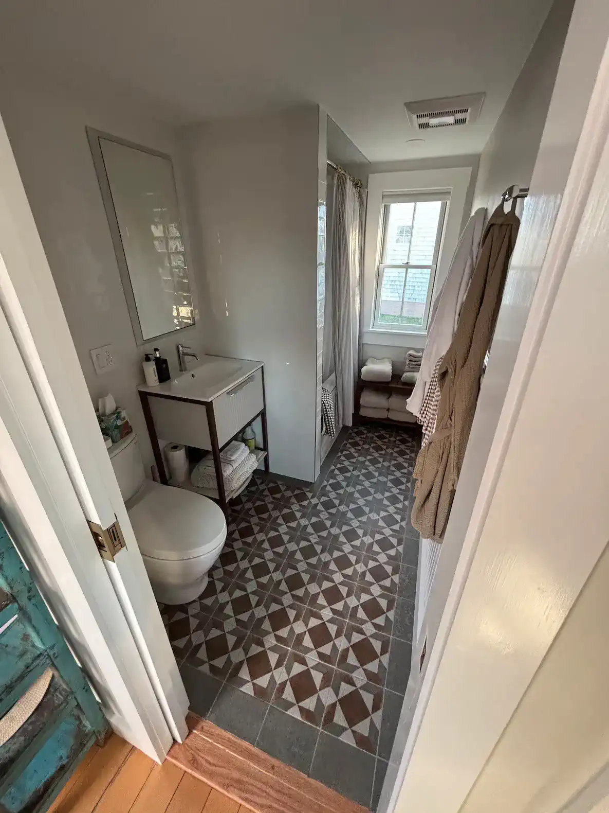 Full bathroom