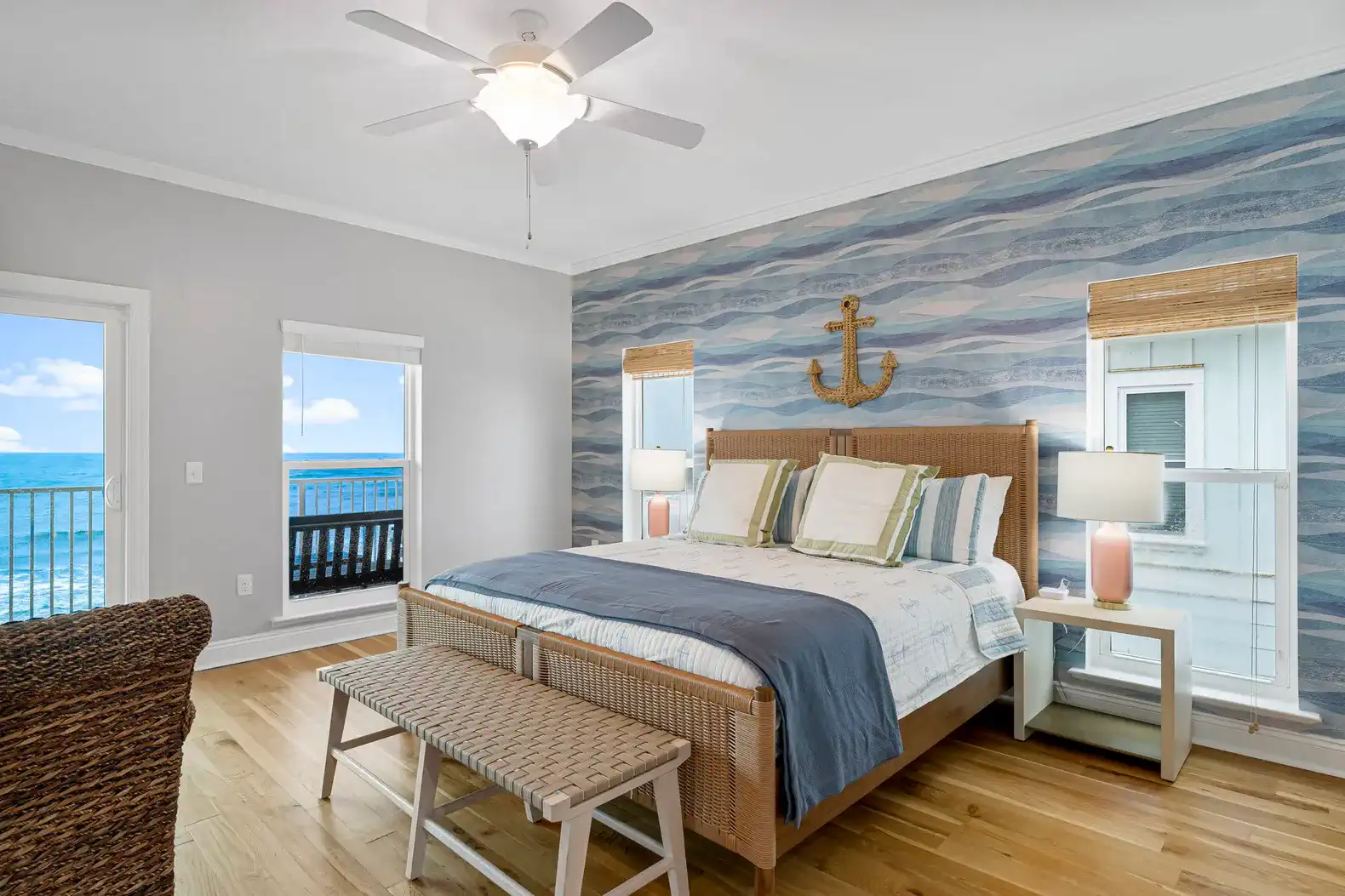Beachfront Private Home – photo 1
