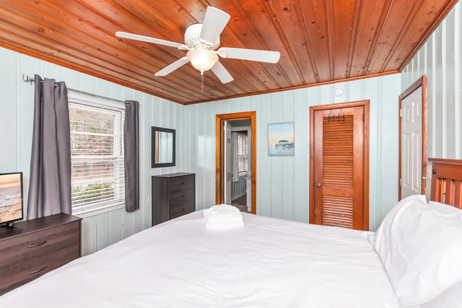 All DOGS welcome! Large saltwater pool, PRIME location – photo 31