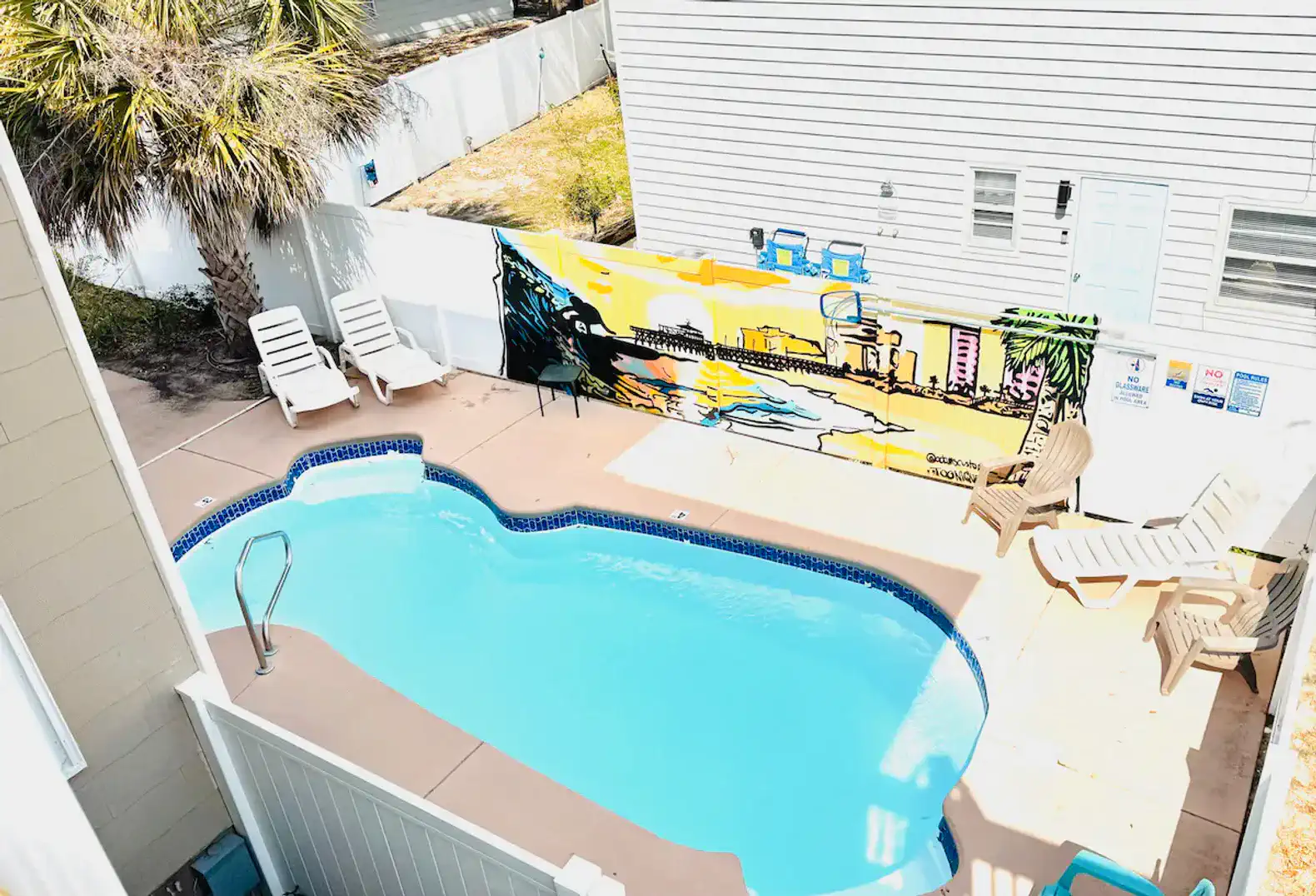 All DOGS welcome! Large saltwater pool, PRIME location photo 2