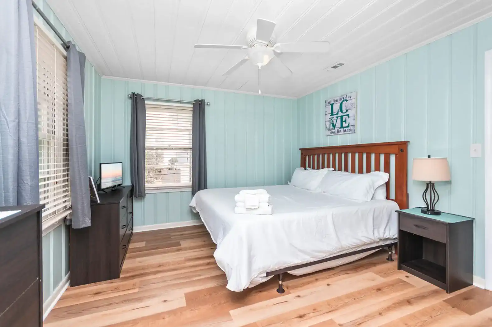 All DOGS welcome! Large saltwater pool, PRIME location – photo 32