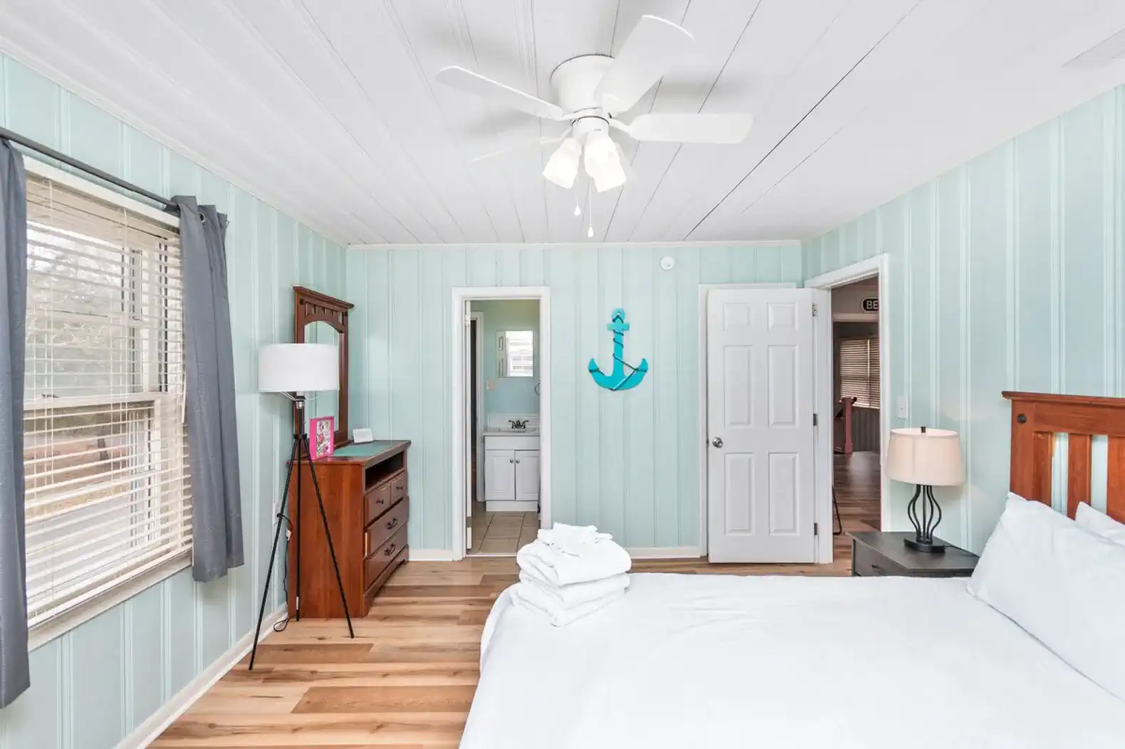 All DOGS welcome! Large saltwater pool, PRIME location – photo 24