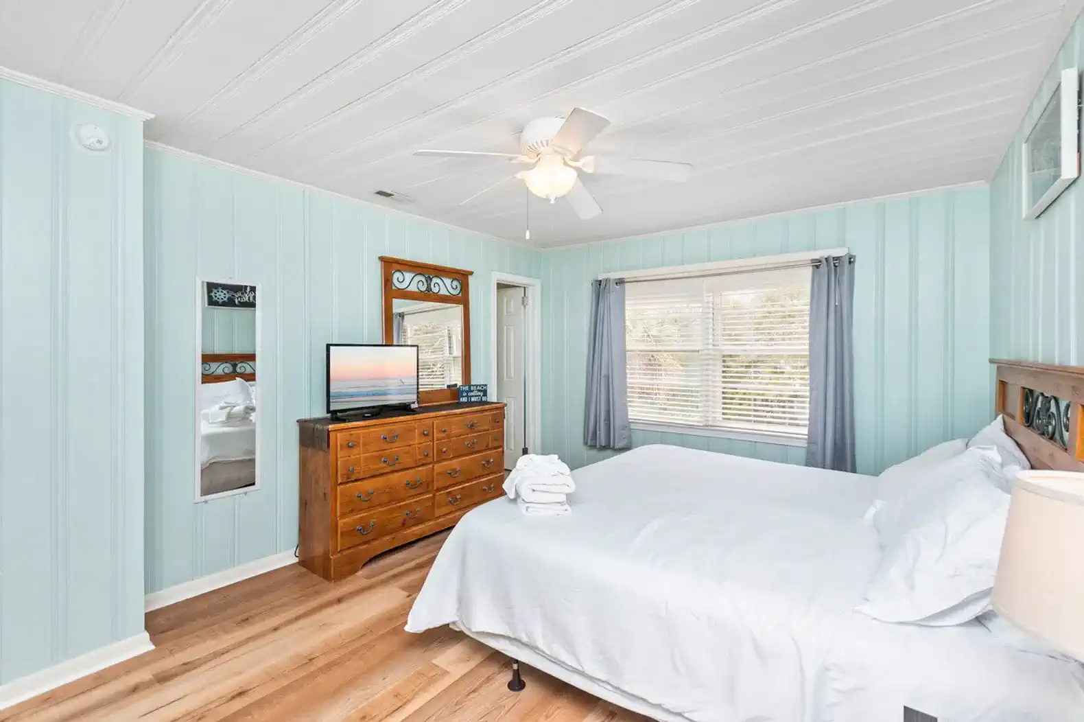 All DOGS welcome! Large saltwater pool, PRIME location – photo 35