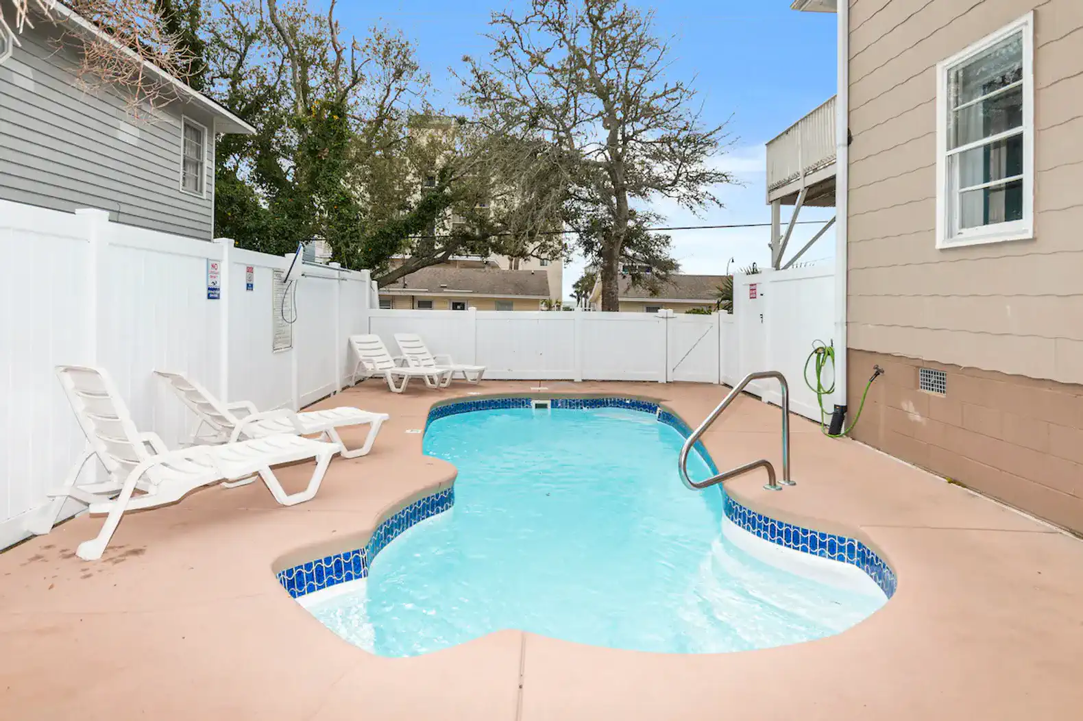 All DOGS welcome! Large saltwater pool, PRIME location – photo 66