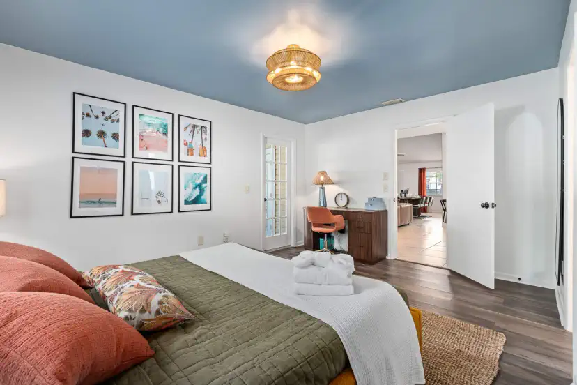 Primary king suite