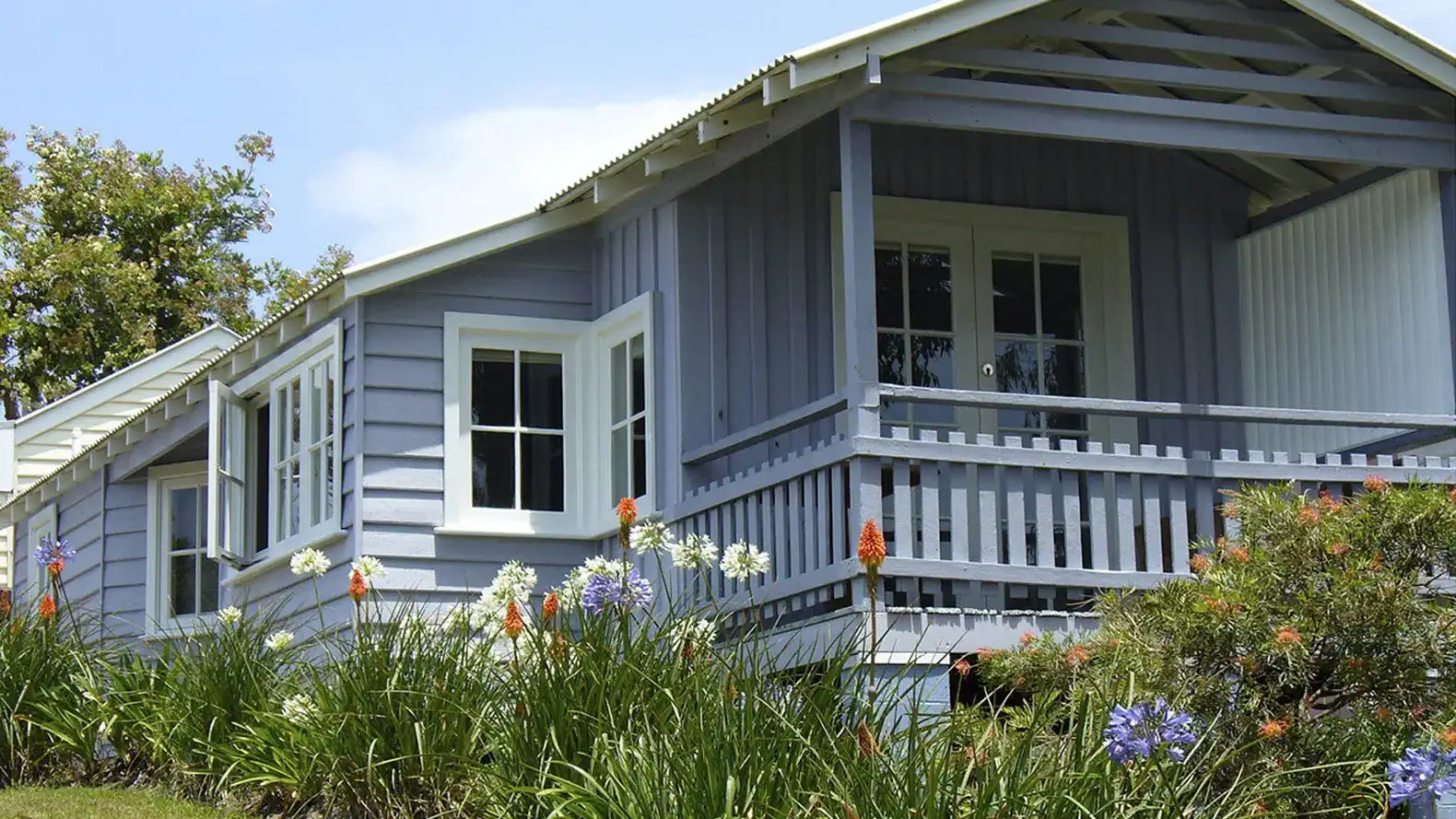 Lavender by Hyams Beach Seaside Cottages