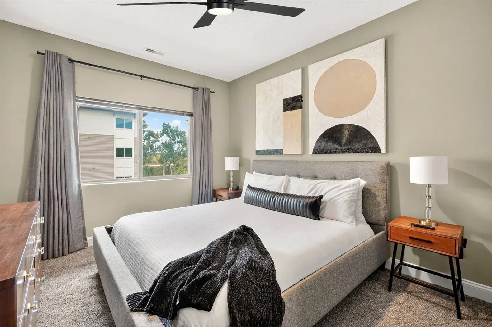 Upgraded, Modern Retreat with Attached Garage — West Des Moines, IA — vacation rental
