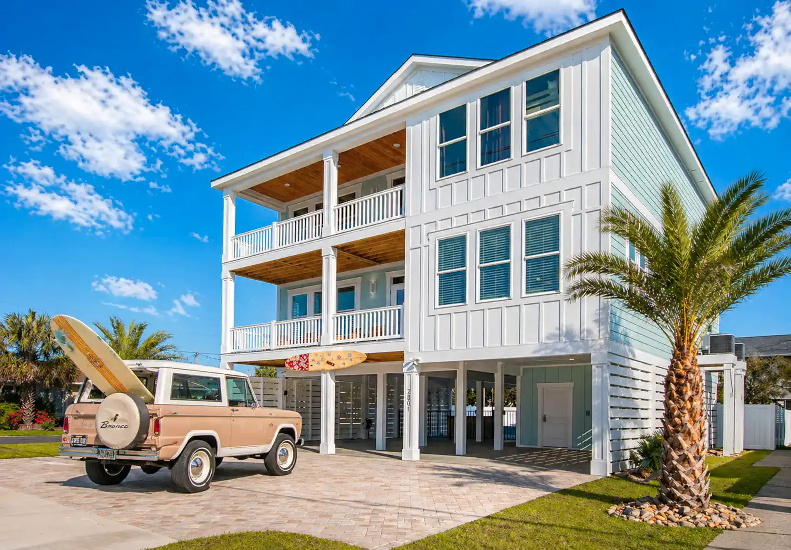 NEW Home-Large Heated Pool-Game Rm-Block to Beach