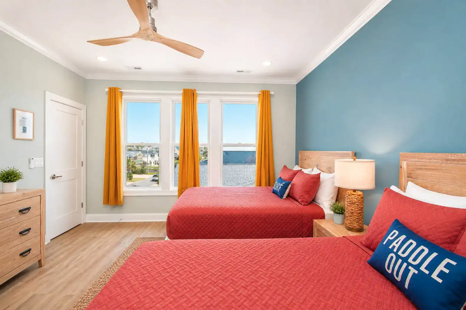 Large Bedroom with Two Queen Beds