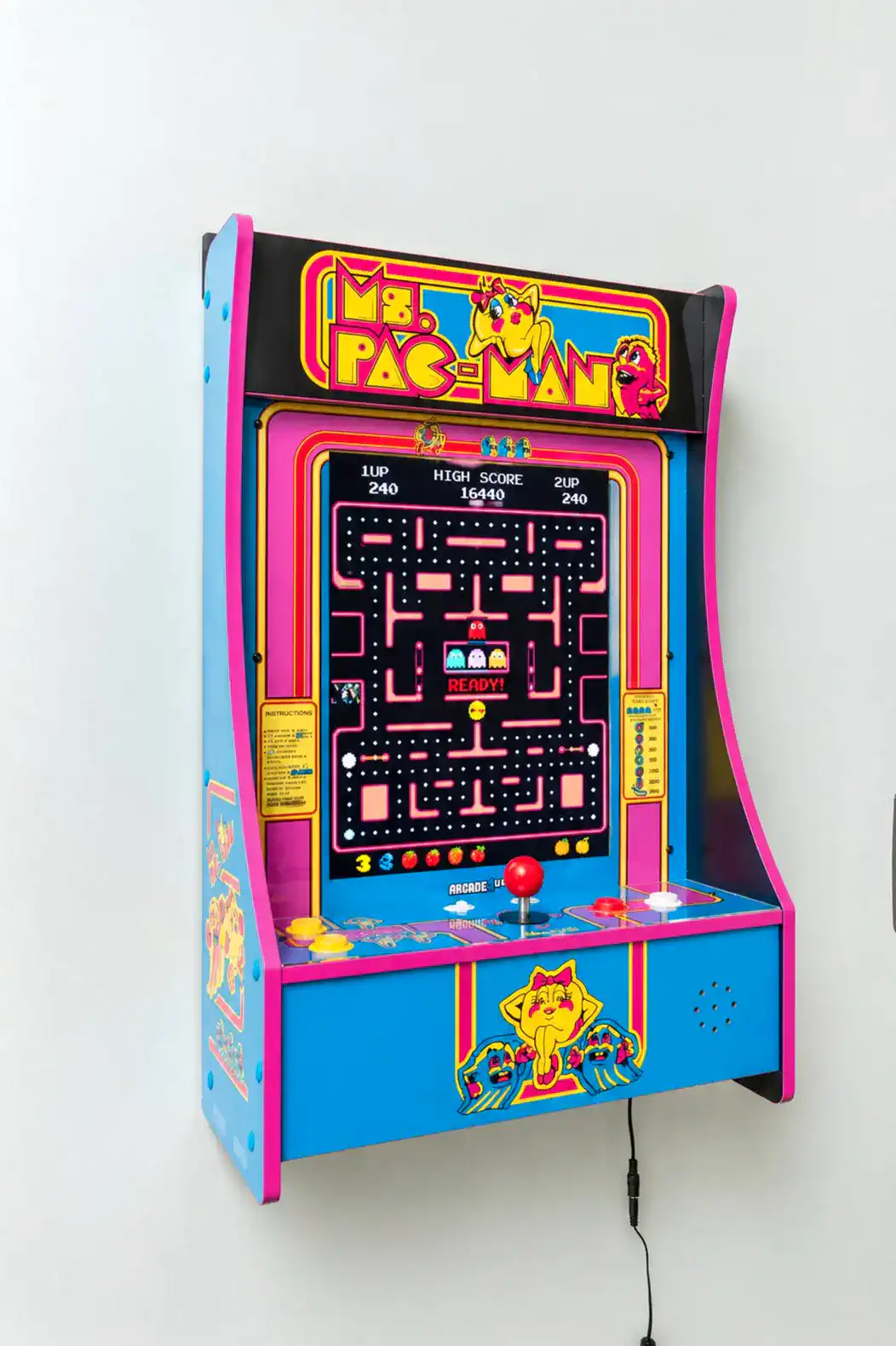 Additional Video Game featuring 11 retro games.