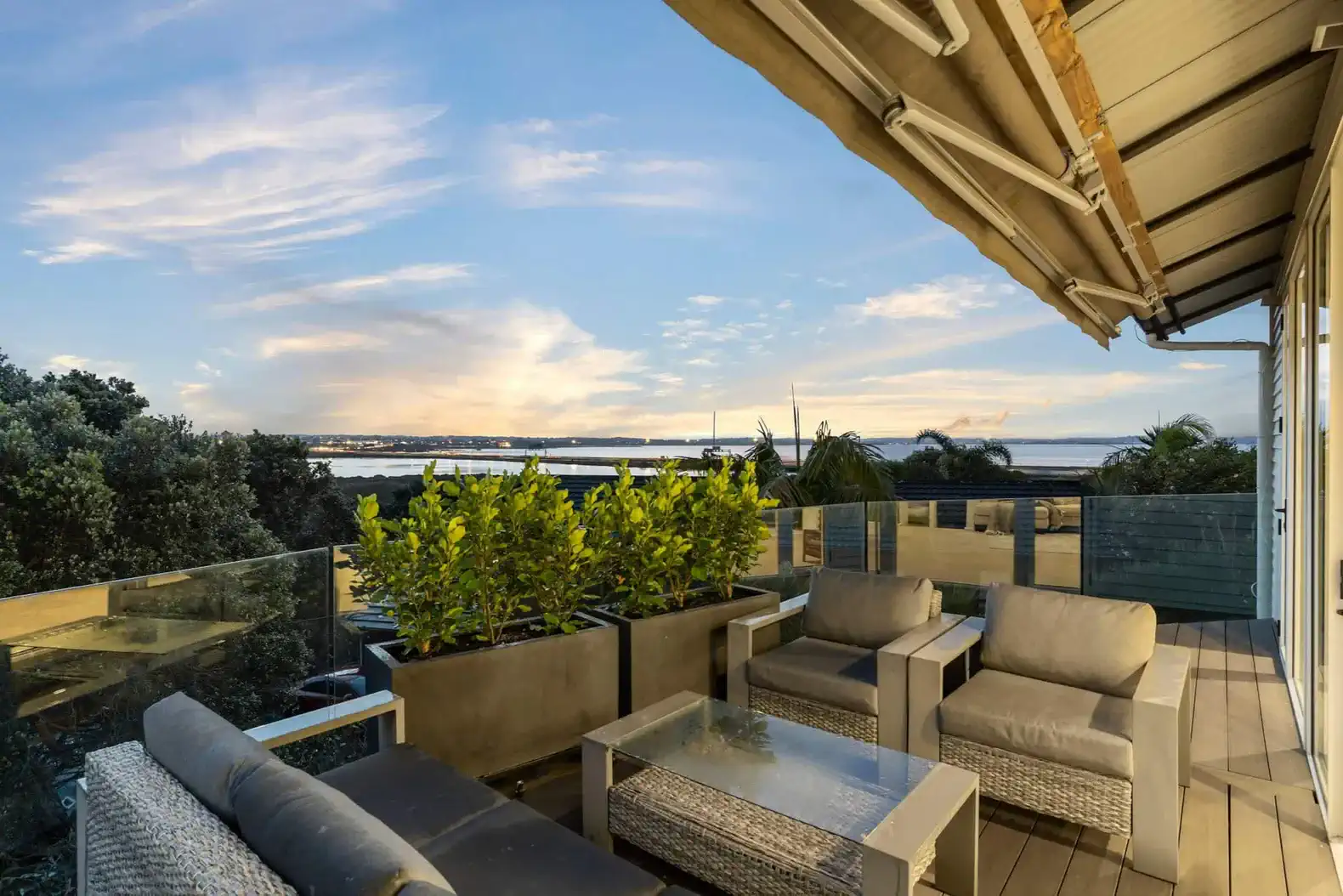 Designer-Villa mit Meerblick und großem Deck – Foto 1