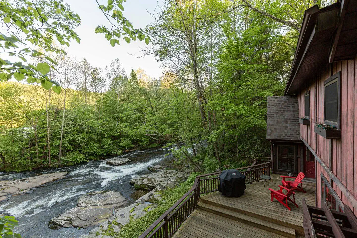 Creekside Cabins