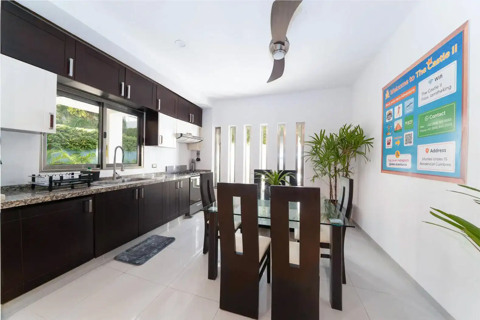 Fully equipped kitchen with everything you need