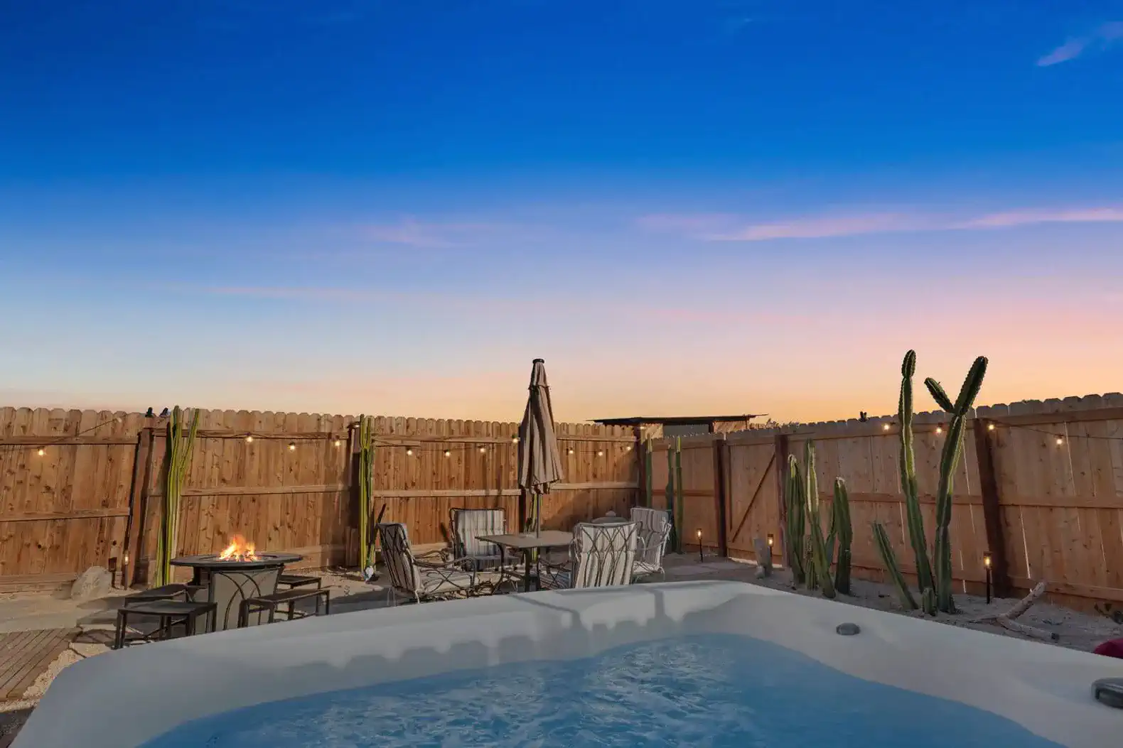 Starlite Casita - Charming Renovated Cabin + Spa photo 2