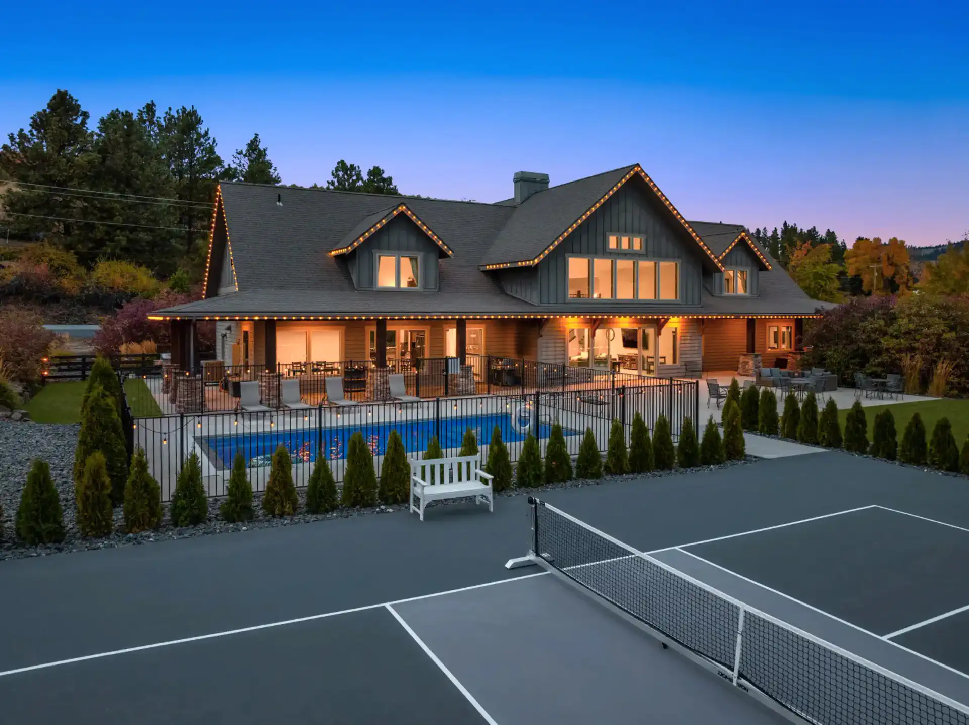 The Leavenworth Lodge