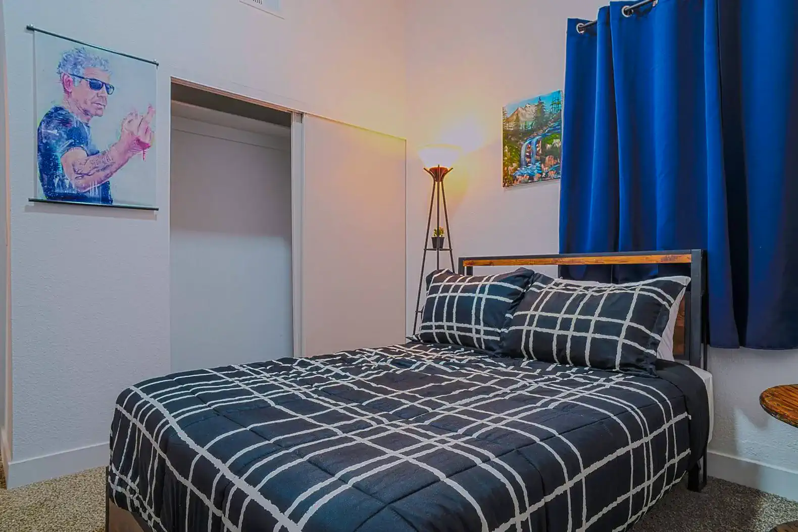Cozy guest bedroom with a double bed and closet space