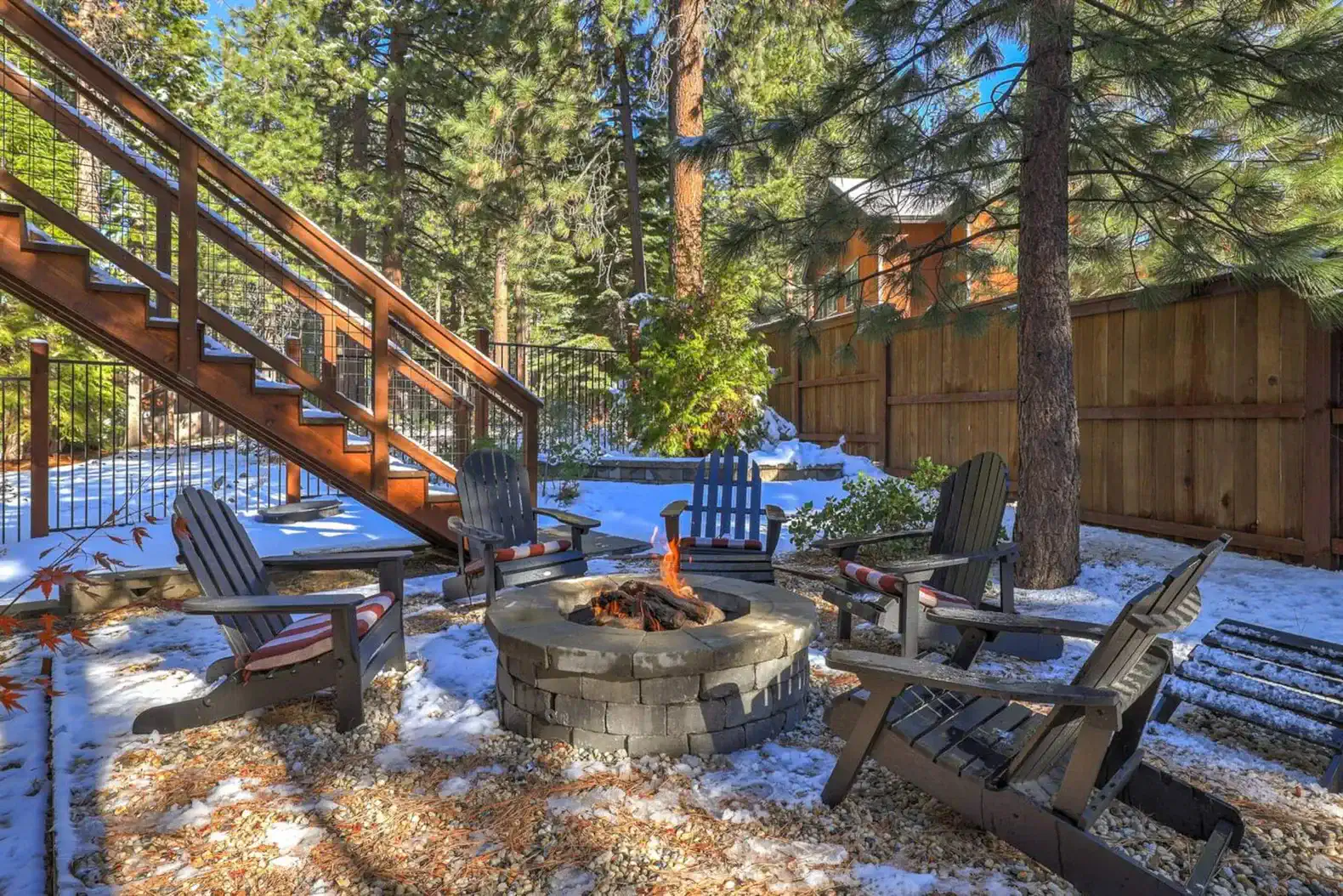Lux Cabin – photo 3