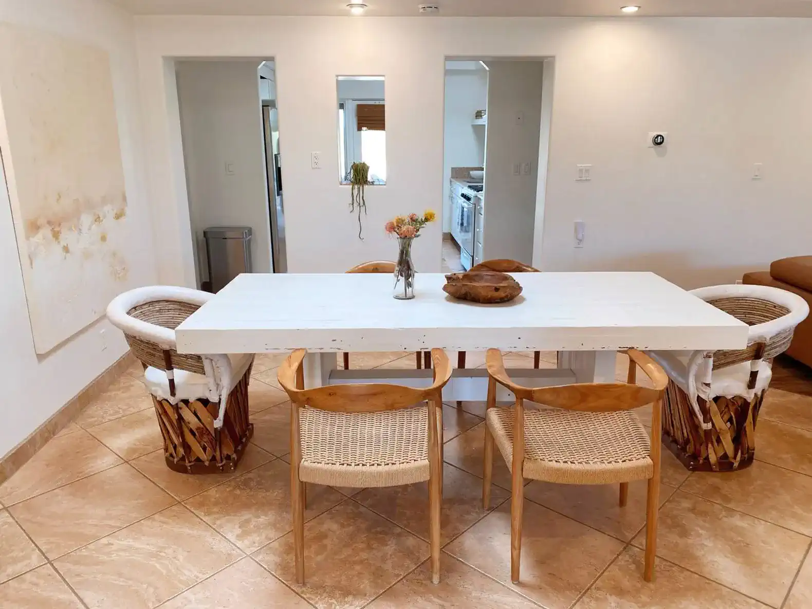 Comfortable seating for 6 at the oversize dining table.