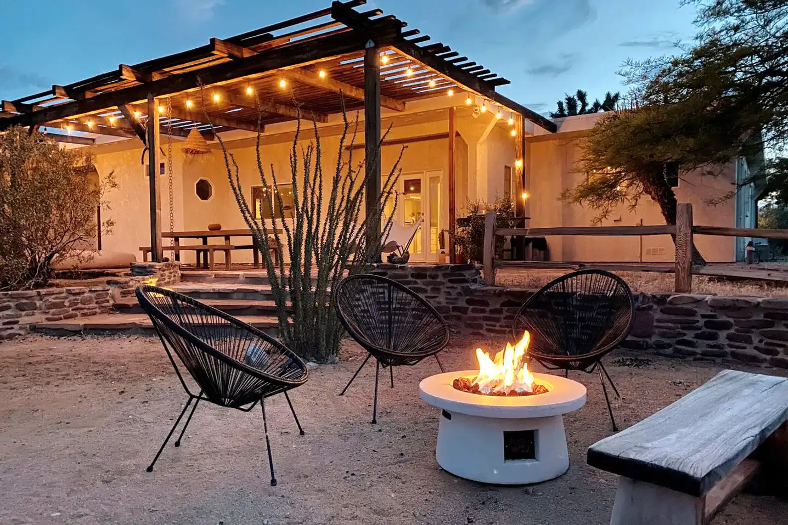 Sage Desert Retreat- Spa, 5 acres, fire pit, views – photo 1