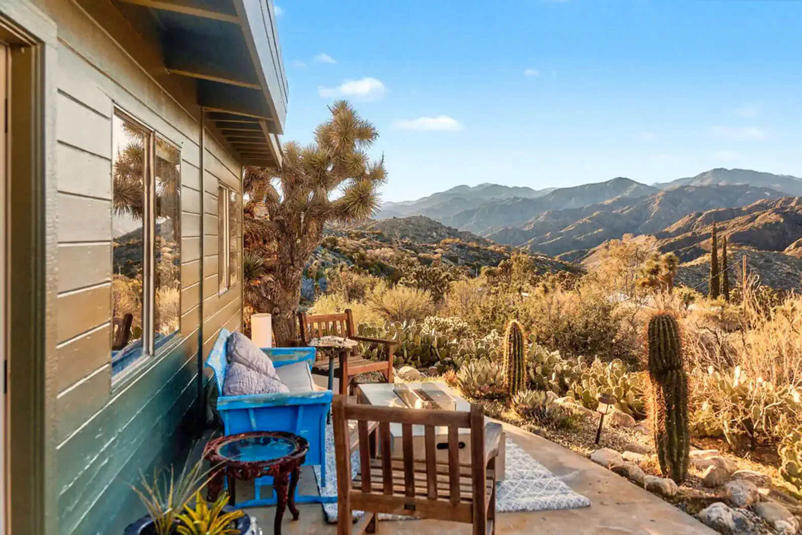 Roaming Desert Ridge | Hilltop Desert Escape – photo 1