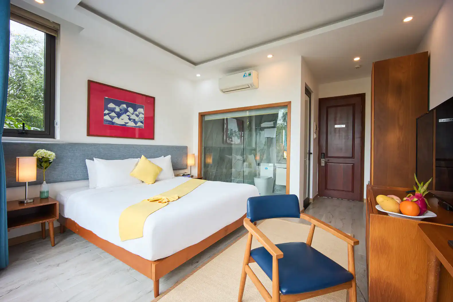 Chiều Hạ's Room with Balcony