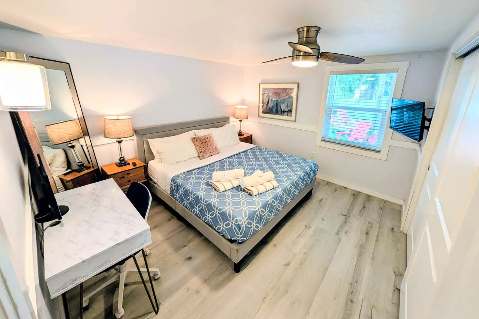 Breezy Harbor AMI pool retreat near the Beach — Holmes Beach, FL — vacation rental
