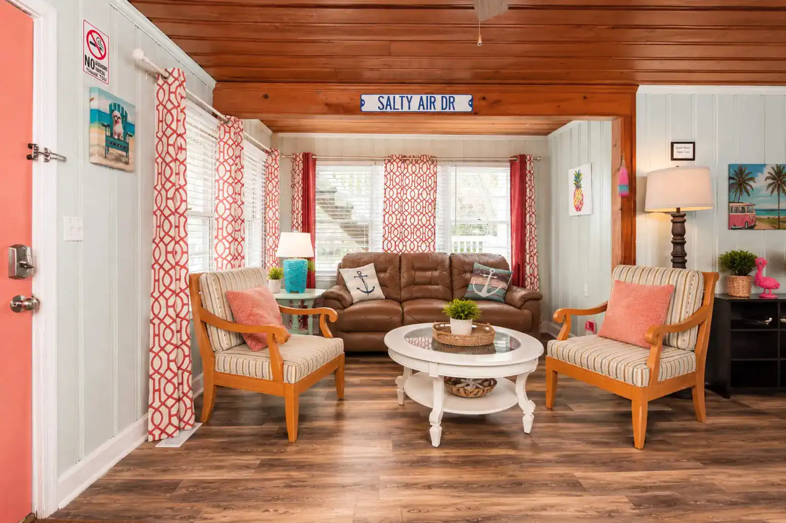Living Area with plenty of seating