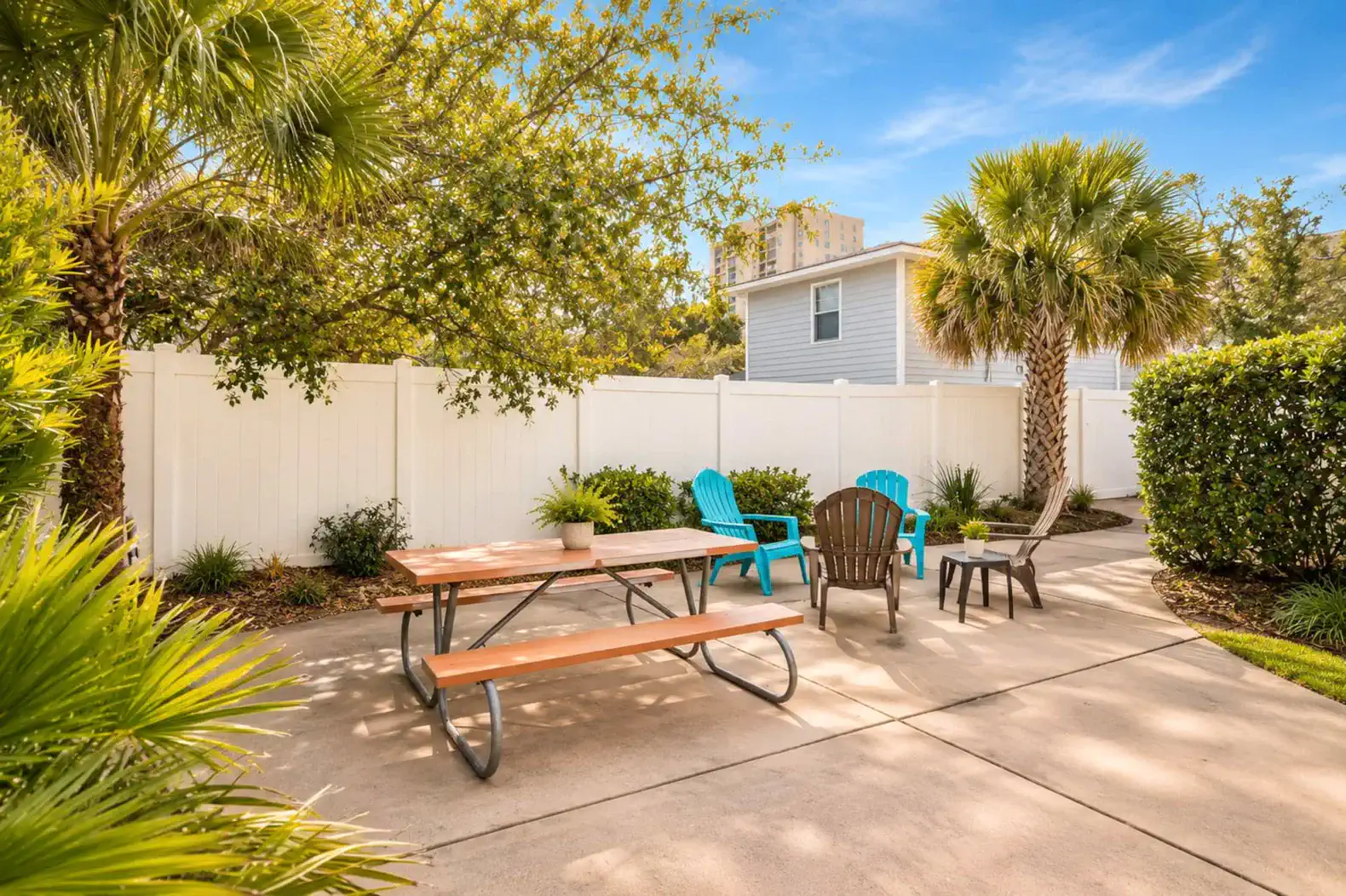 Backyard area which opens to the pool (This area is shared by Anchors Down and Up guests)