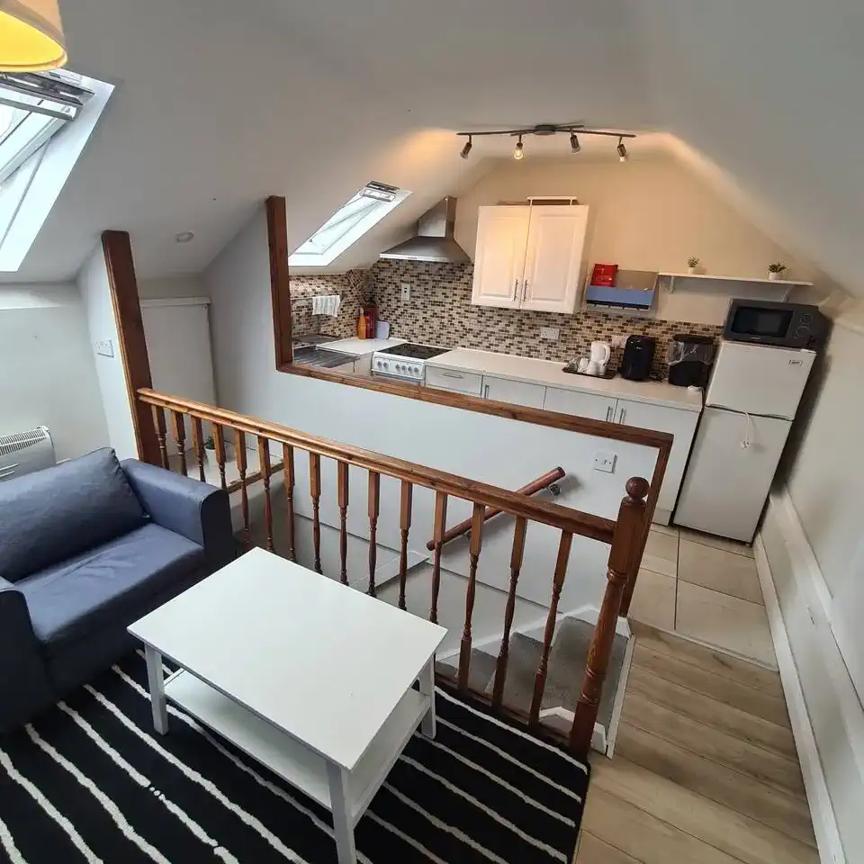 Private Apartment (Flat 5)