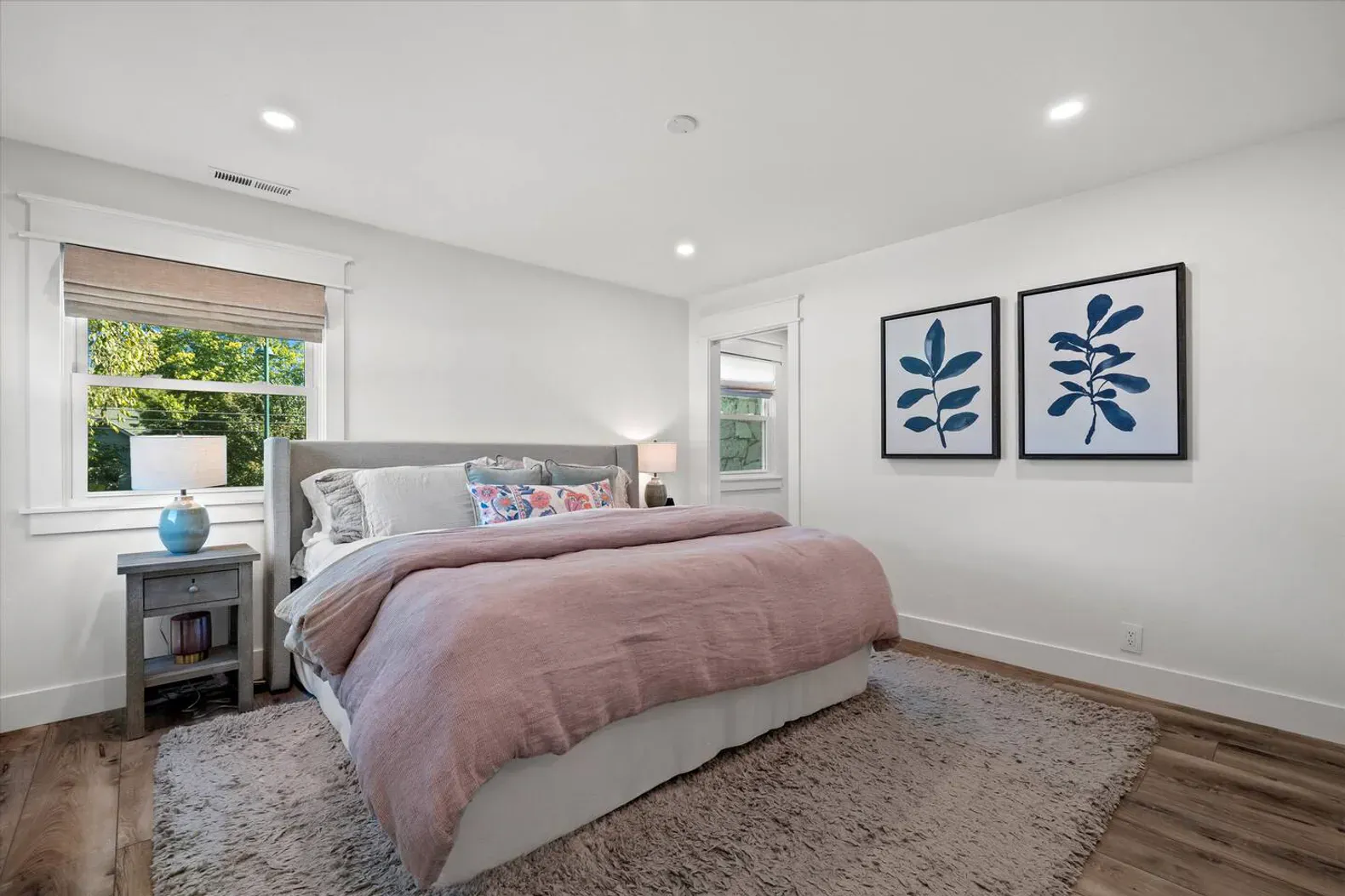 Lakeview Retreat | Main & Guest House, Sleeps 10 — Pewaukee, WI — vacation rental