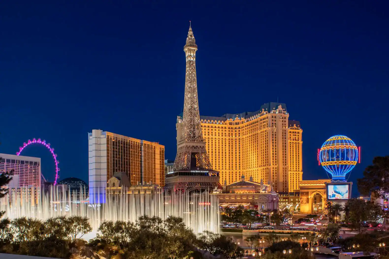 18 min drive to the center of The Strip